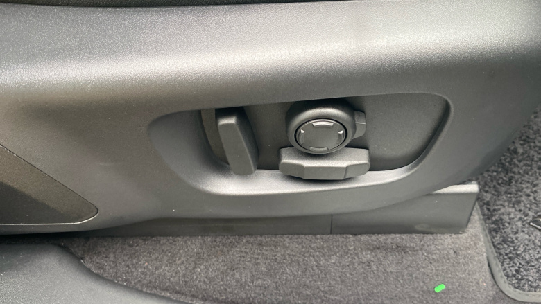 Land Rover Discovery 3.0 D350 Dynamic SE 5dr Auto Diesel Station Wagon